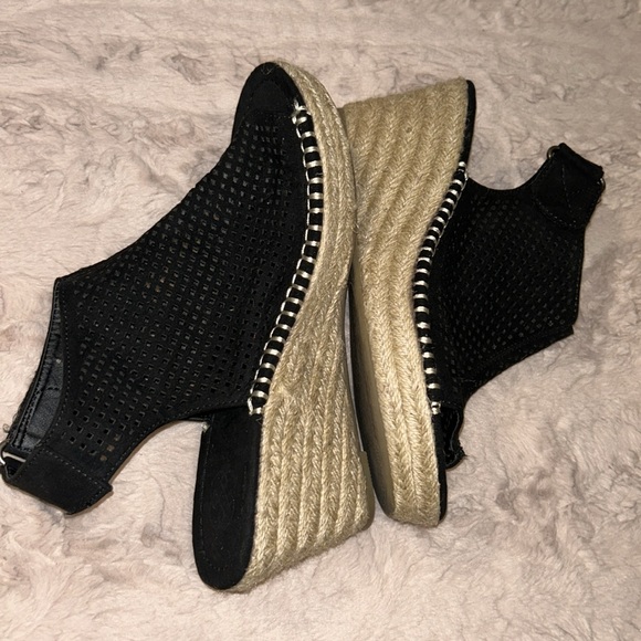 Daisy Fuentes 7.5M Rory - Picture 16 of 17